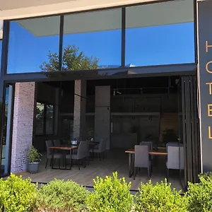 4* Hotell Nemesis
